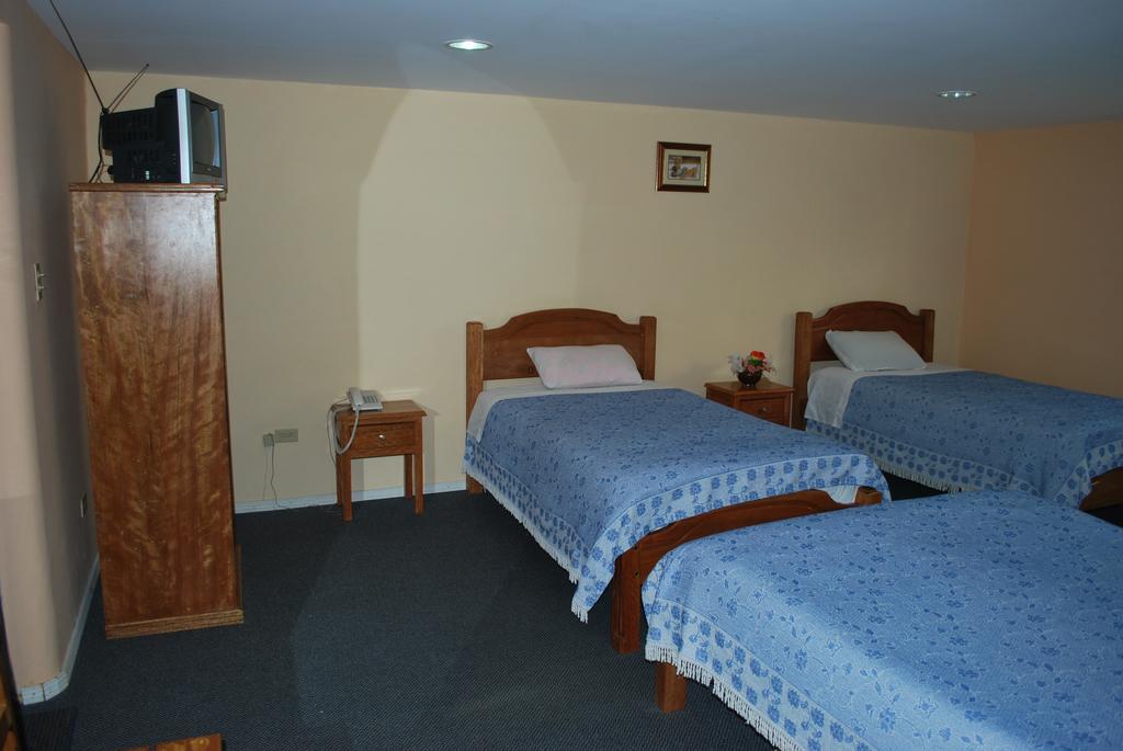 Travellers Inn كويتو المظهر الخارجي الصورة
