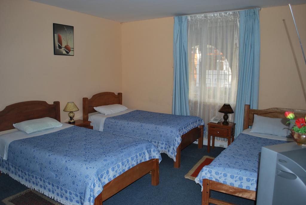 Travellers Inn كويتو المظهر الخارجي الصورة