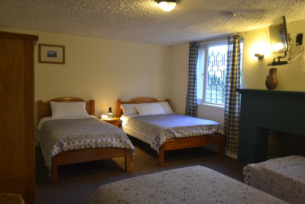 Travellers Inn كويتو المظهر الخارجي الصورة