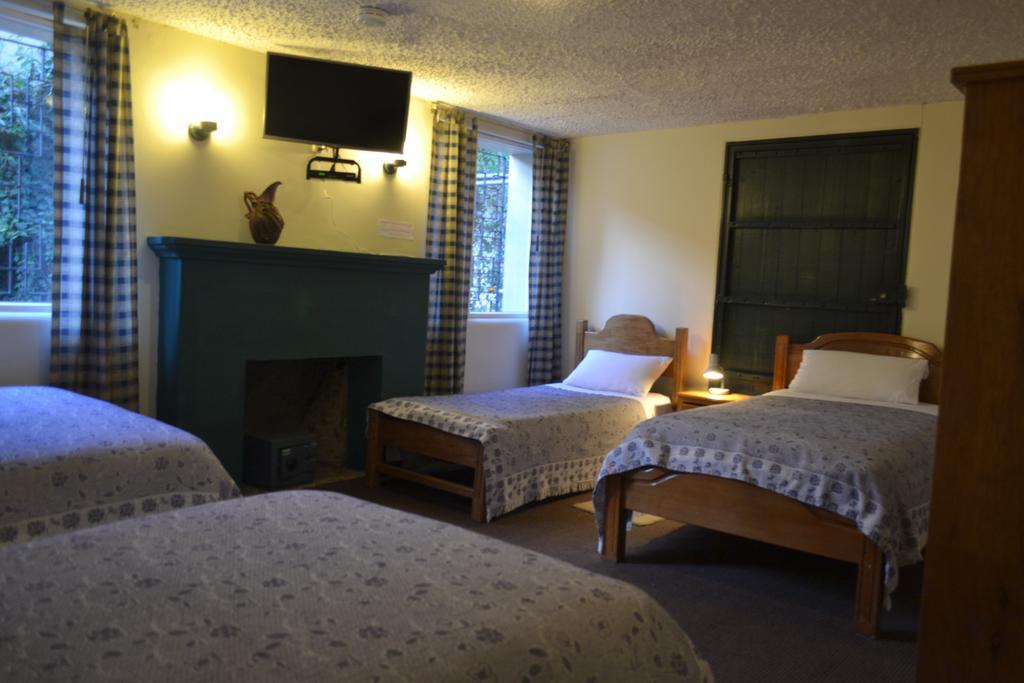 Travellers Inn كويتو المظهر الخارجي الصورة