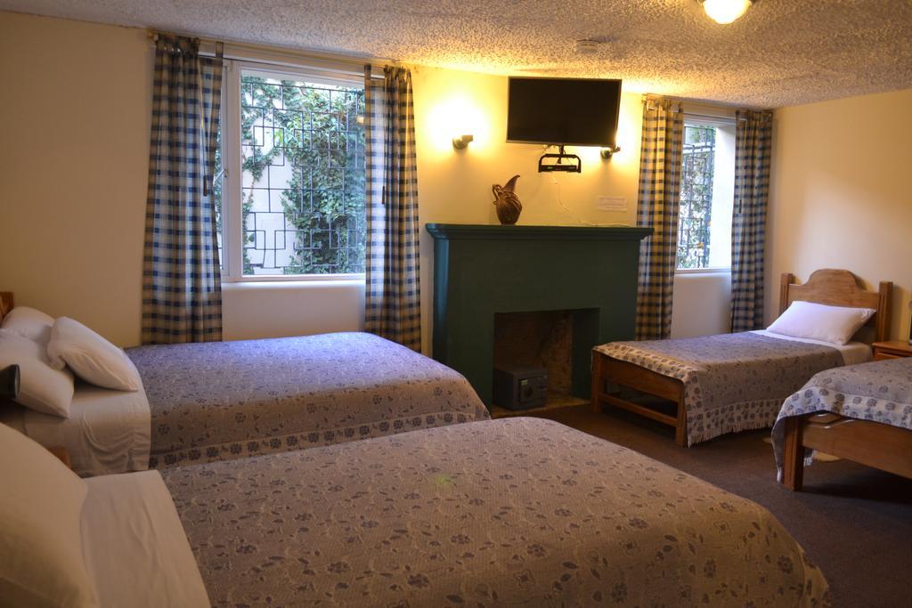 Travellers Inn كويتو المظهر الخارجي الصورة