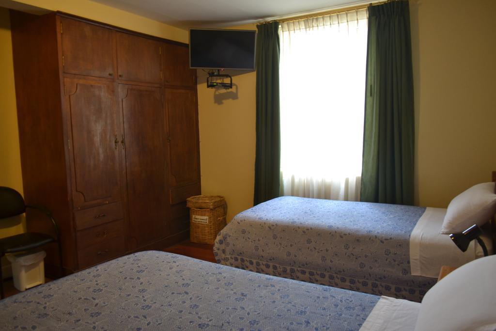 Travellers Inn كويتو المظهر الخارجي الصورة