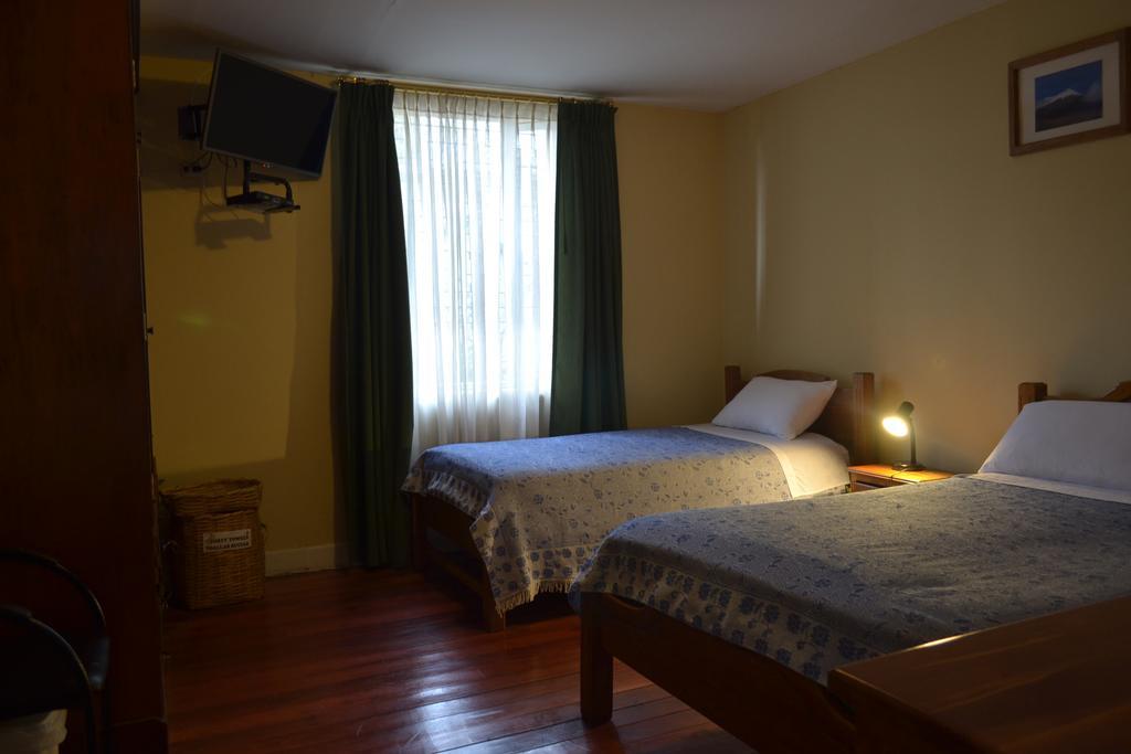 Travellers Inn كويتو المظهر الخارجي الصورة