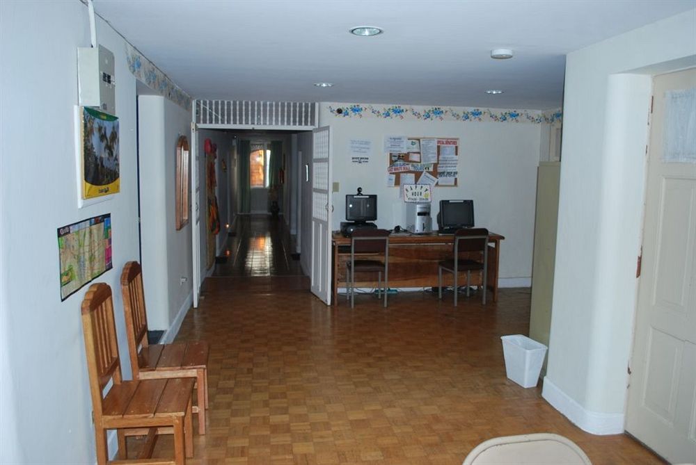 Travellers Inn كويتو المظهر الخارجي الصورة