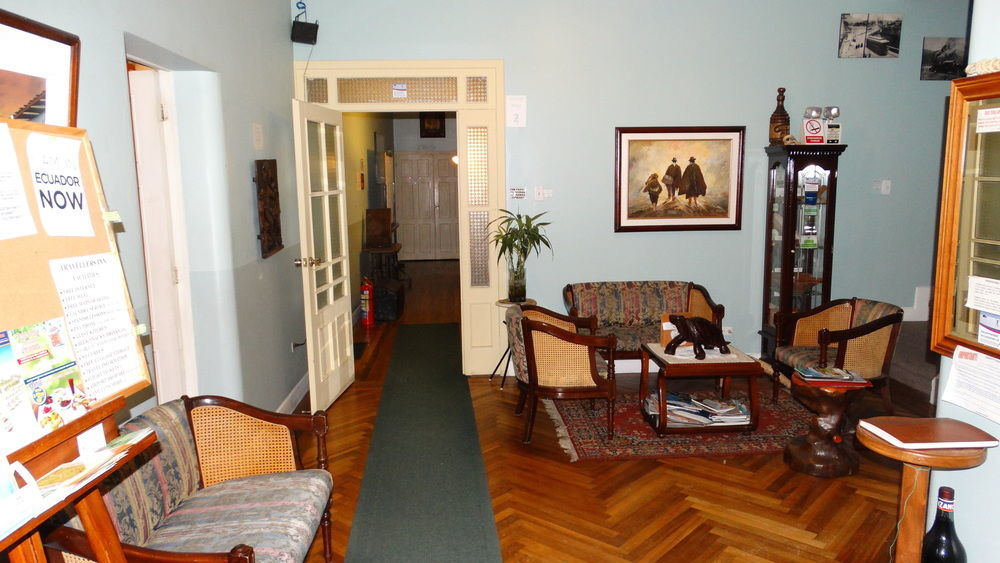 Travellers Inn كويتو المظهر الخارجي الصورة