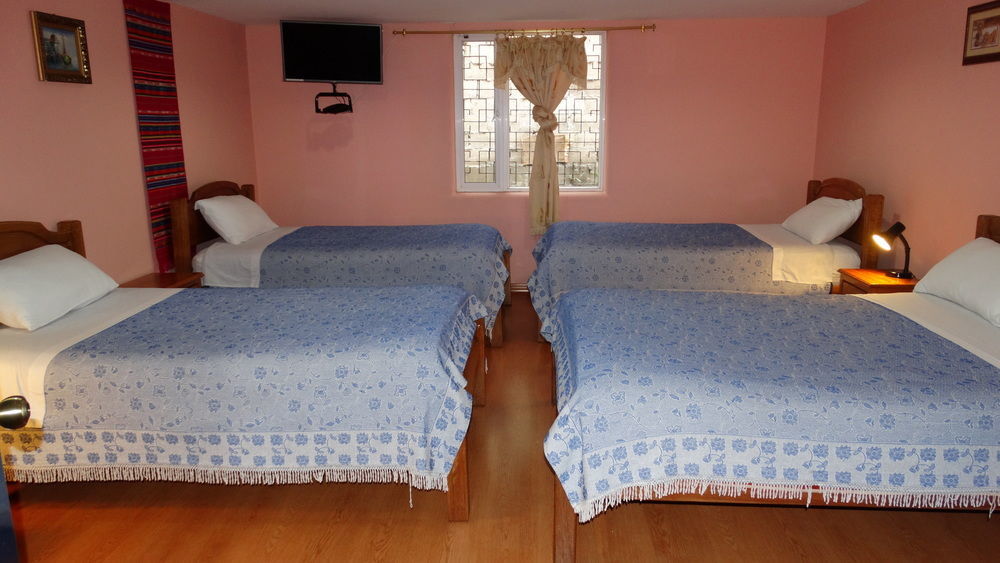 Travellers Inn كويتو المظهر الخارجي الصورة
