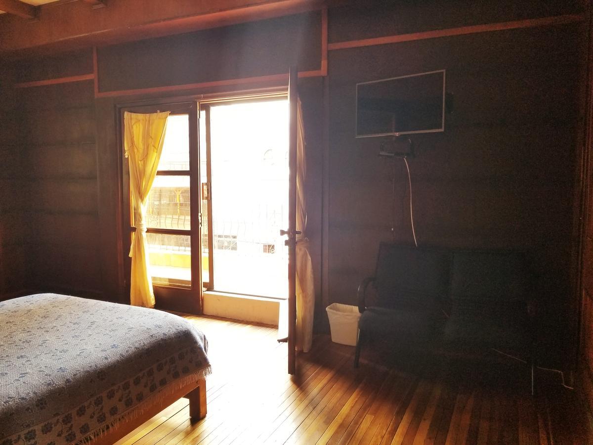 Travellers Inn كويتو المظهر الخارجي الصورة