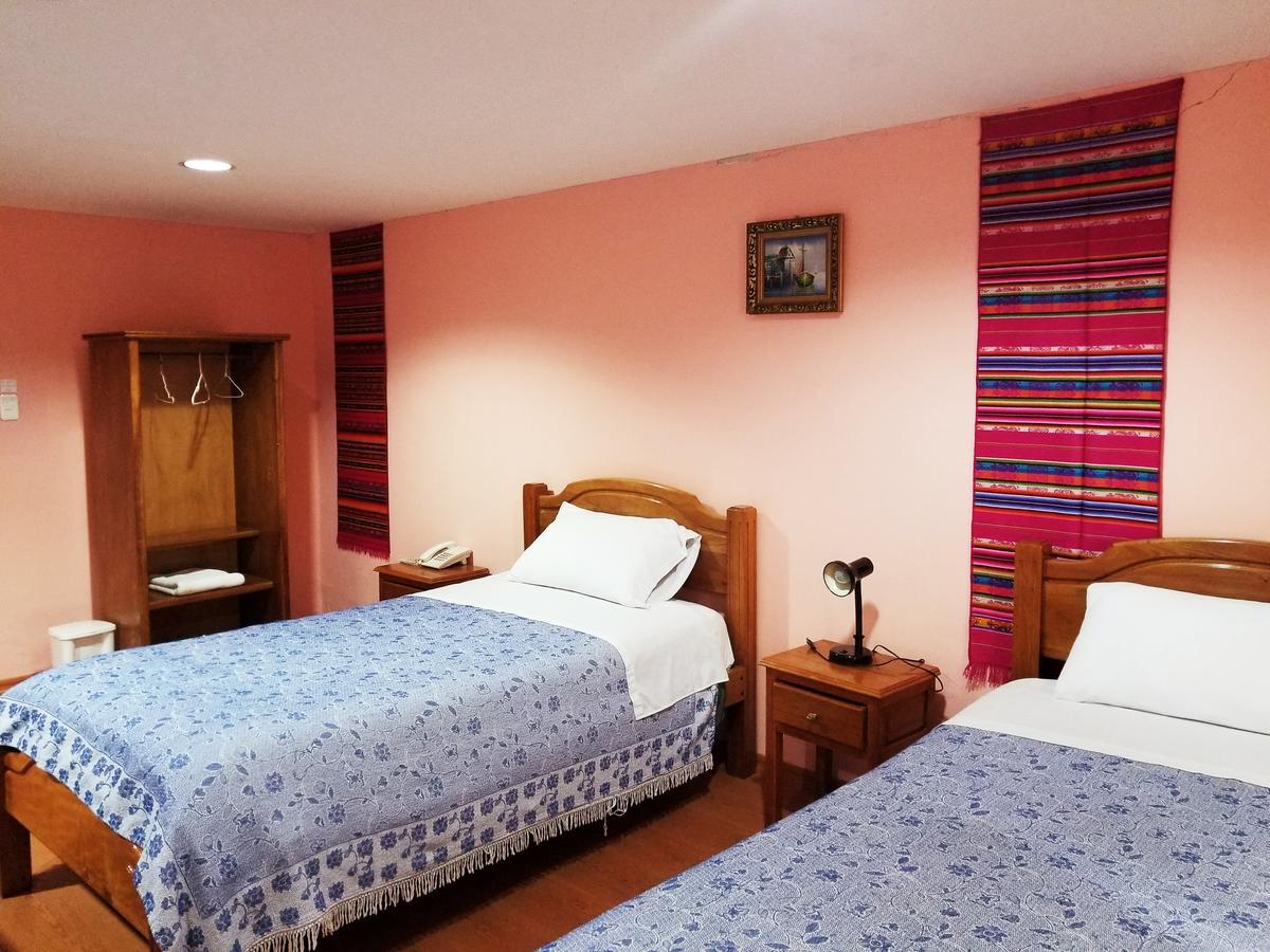 Travellers Inn كويتو المظهر الخارجي الصورة