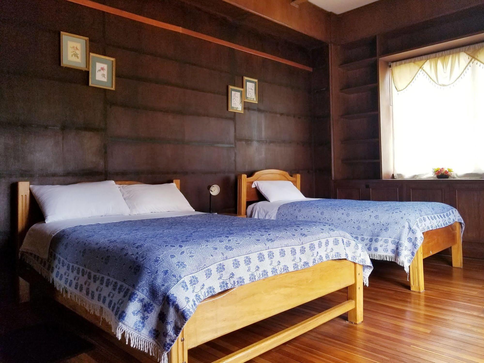 Travellers Inn كويتو المظهر الخارجي الصورة