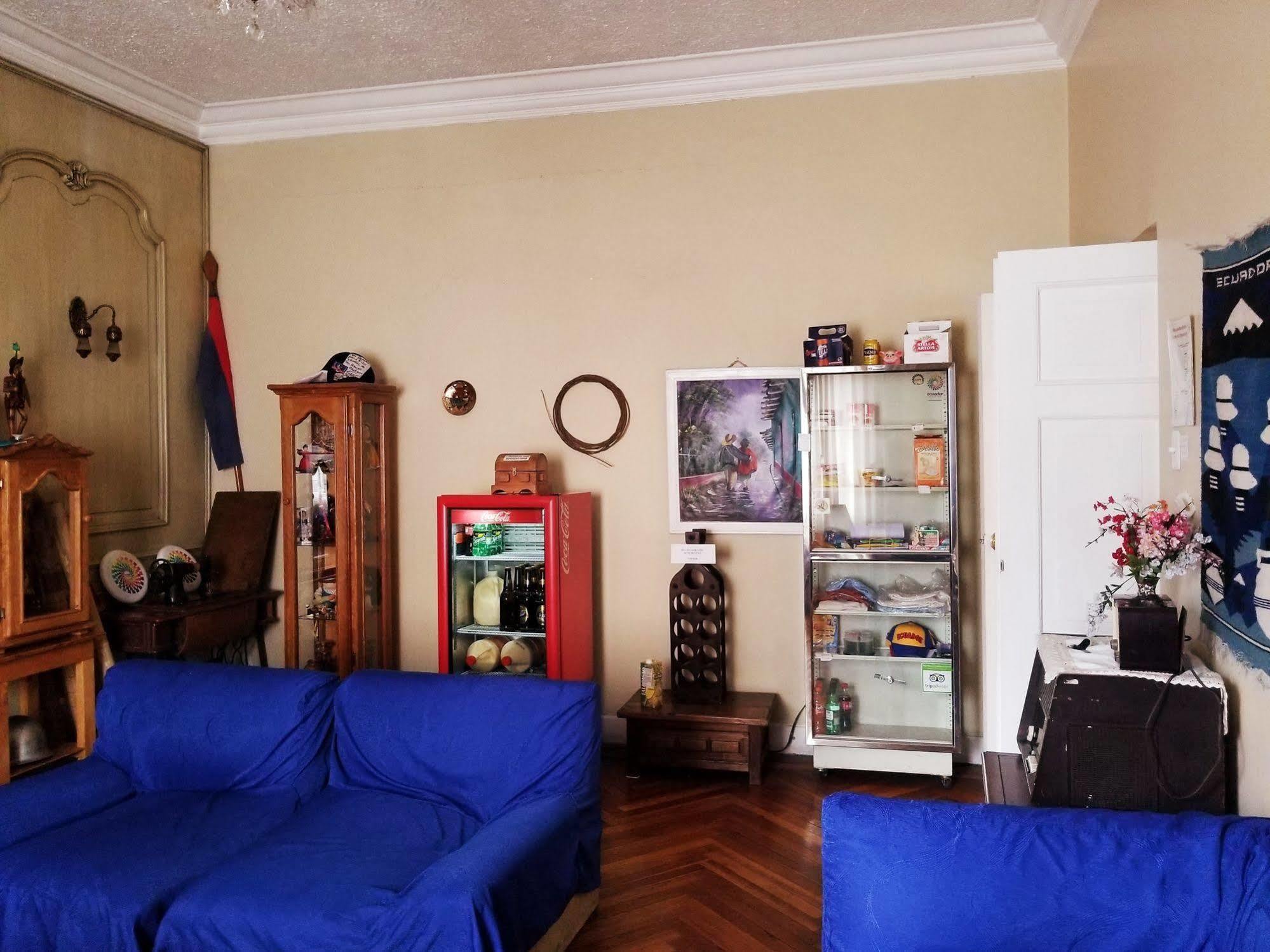 Travellers Inn كويتو المظهر الخارجي الصورة